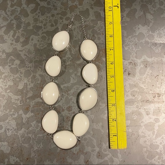 Vintage Milkstone Necklace 90’s Style Silver edge Lady’s Milkstone Neckl… - Picture 4 of 8